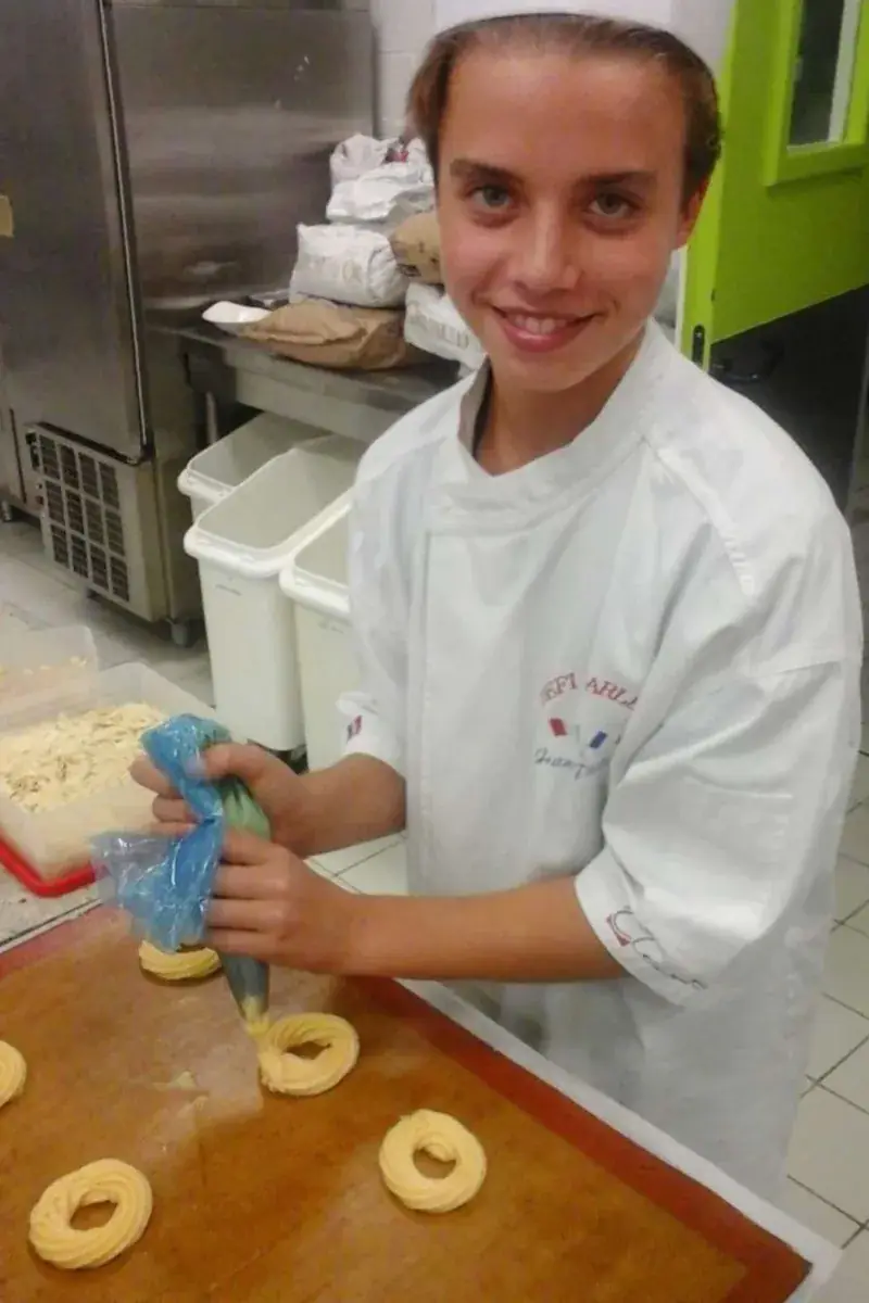 Sean Ouler à ses débuts en cuisine lors de son stage de 3ème à l'Institut Paul Bocuse