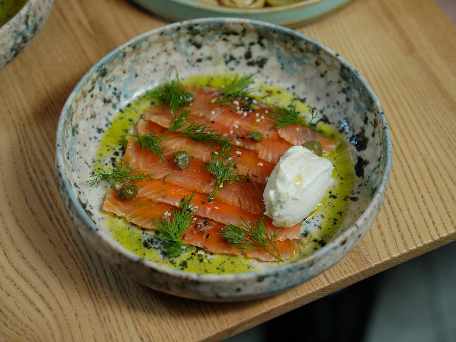Recette de Saumon Gravlax Maison – Le Plat Parfait par un Chef Privé à Lyon